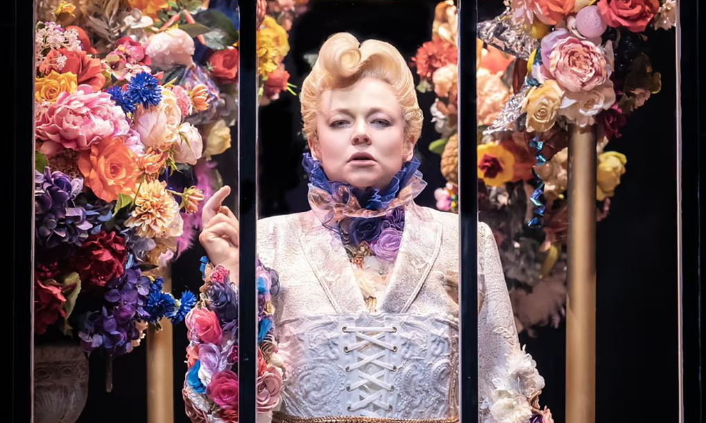 Sarah Snook as Dorian Gray photo Marc Brenner